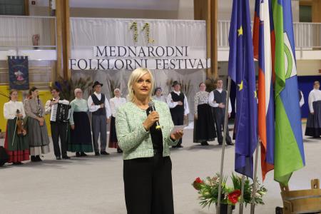 11. MEDNARODNI FOLKLORNI FESTIVAL RAKEK 65 FOTO LJUBO VUKELIČ